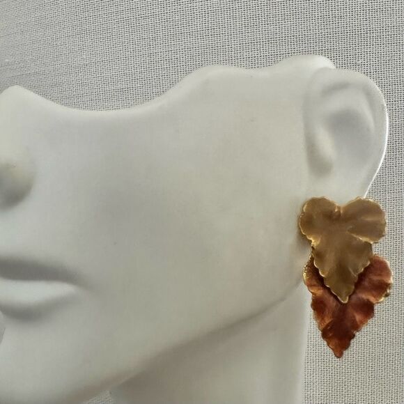 Vintage Gold & Copper-Tone Leaf Earrings – Lightweight Movable Statement Jewelry - Picture 1 of 7